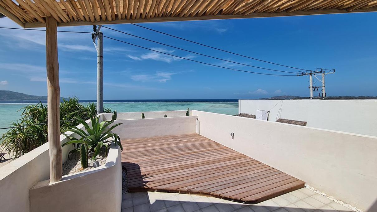 Shore Thing Gili Air Beachfront Apartment Zewnętrze zdjęcie